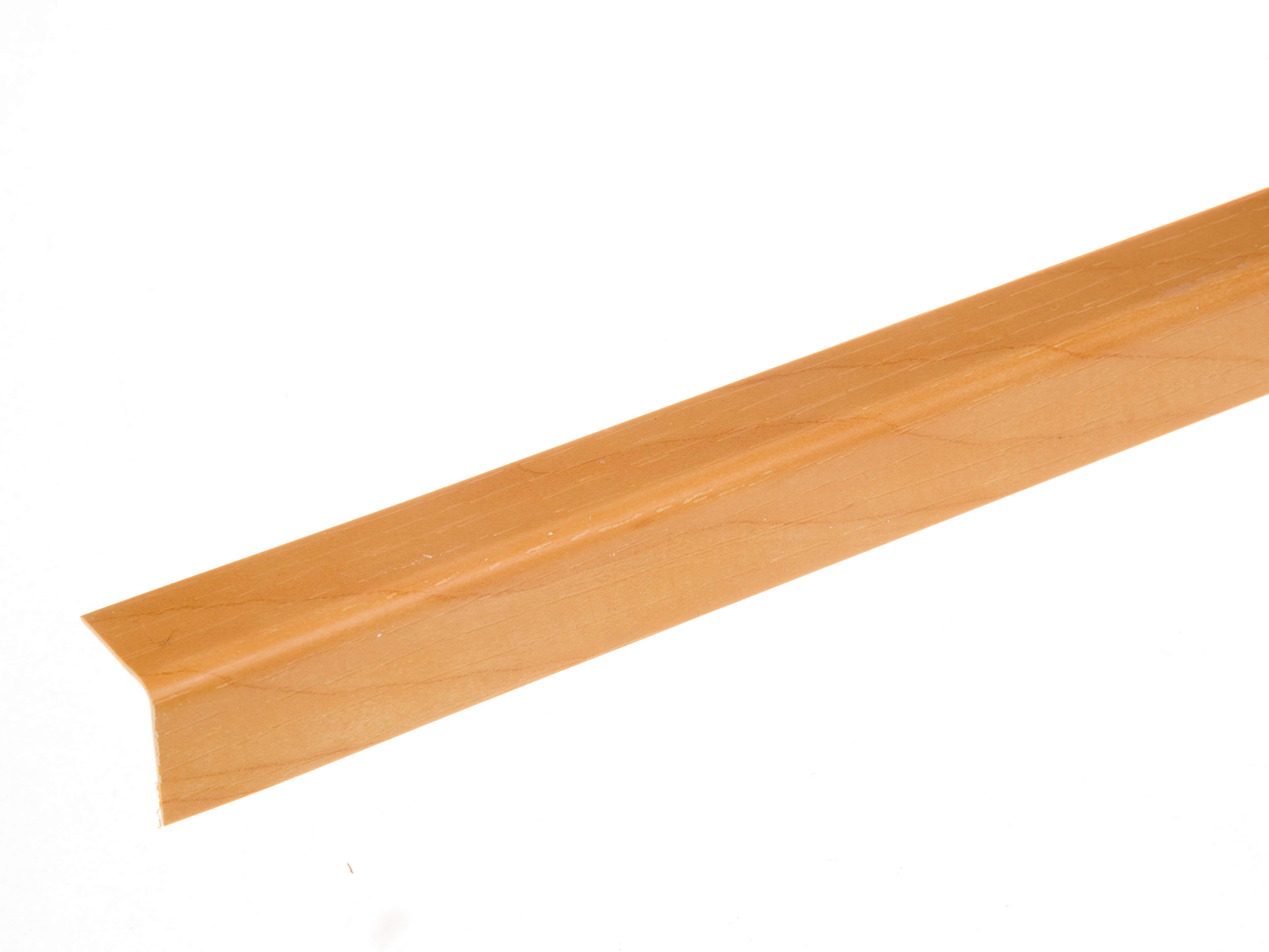 PVC V-профил Rosmat RL 118 орех 20х20мм 2.7м