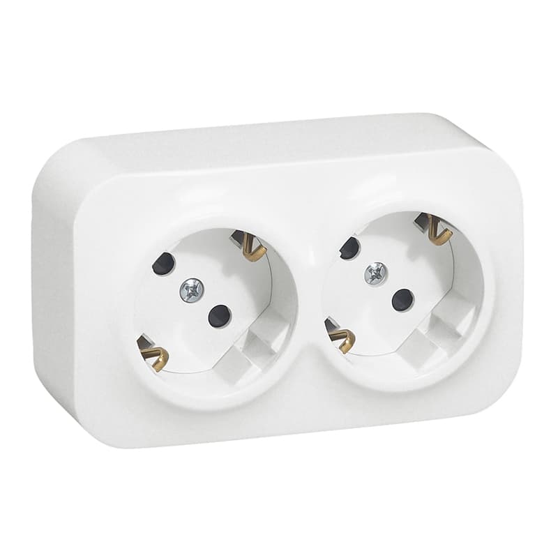 Двоен контакт с детска защита за открит монтаж Legrand Forix IP21 бял