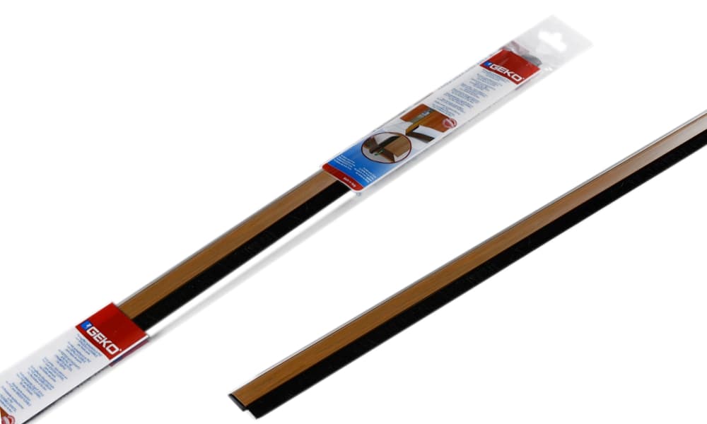 Уплътнител под врата Geko PVC 1м орех