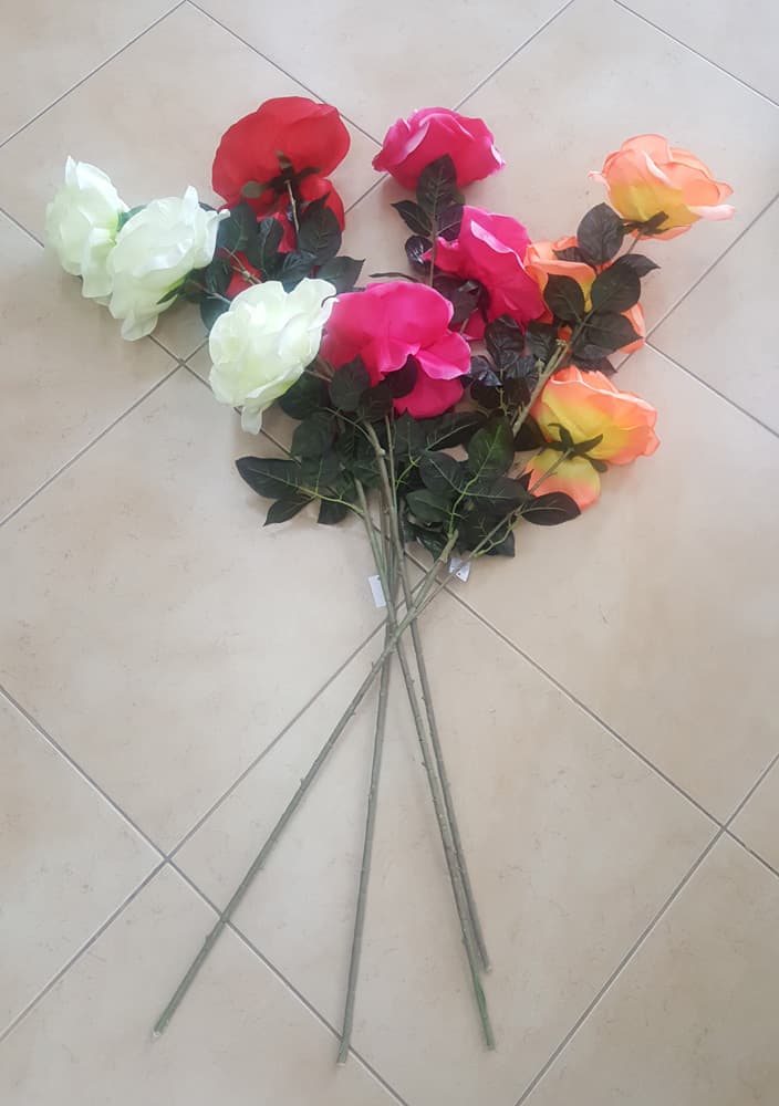 Изкуствени рози 116см 230517
