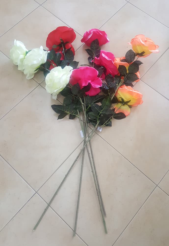 Изкуствени рози 116см 230520