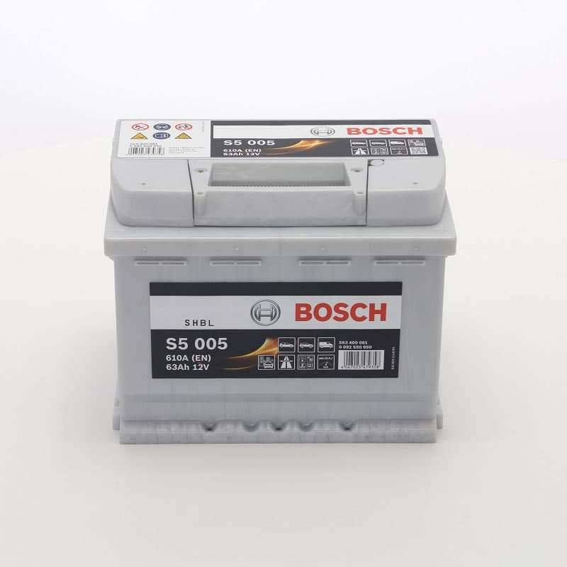 Стартерен акумулатор Bosch Silver S5 63Ah / 610A