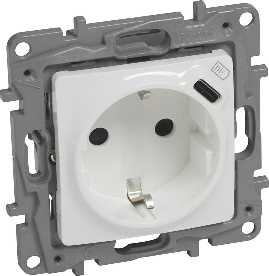 Механизъм за контакт + USB Type C Niloe Legrand бял 