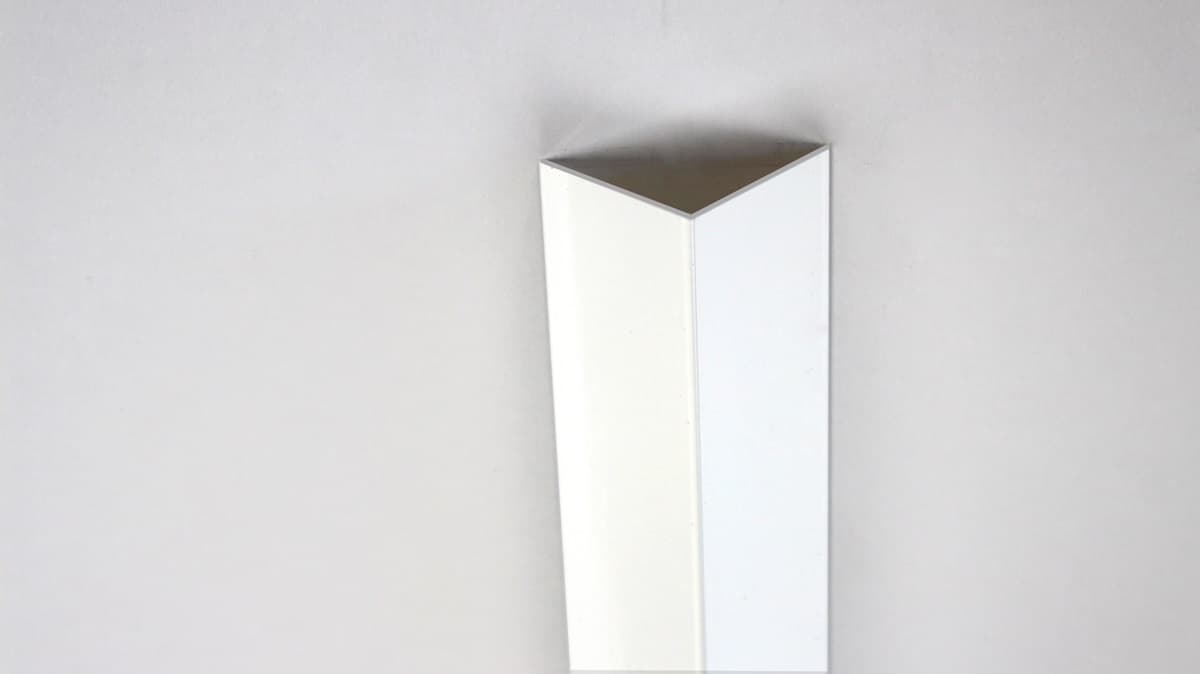 PVC ъглов профил 200x5x5см бял сатен