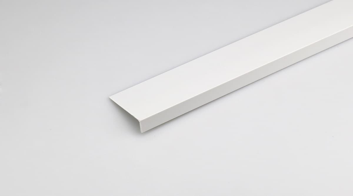 PVC ъглов профил 100x3x2см бял сатен