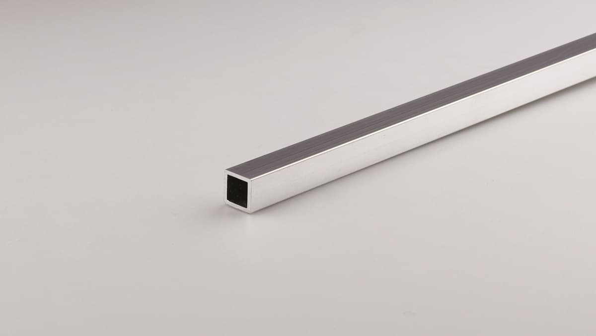 Иноксов квадратен кух профил 200x1,5x1,5 см