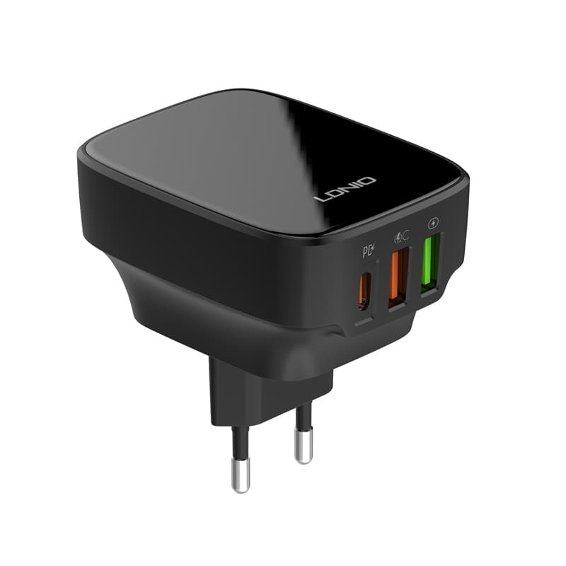 Зарядно устройство за бързо зареждане 2хUSB-A + USB type-C 32W