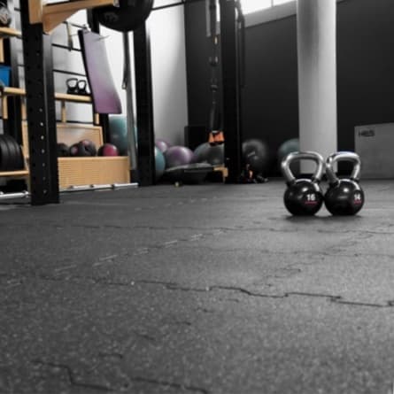 Гумена фитнес настилка на плоча Tarkett Gym Tile черно/жълта 500х500х6мм
