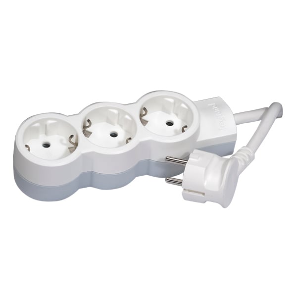 Разклонител с кабел Standard 3x2P+E 3м