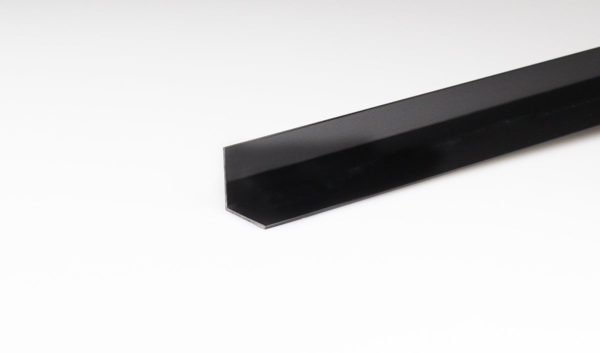 PVC ъглов профил 200x2x2см черен сатен