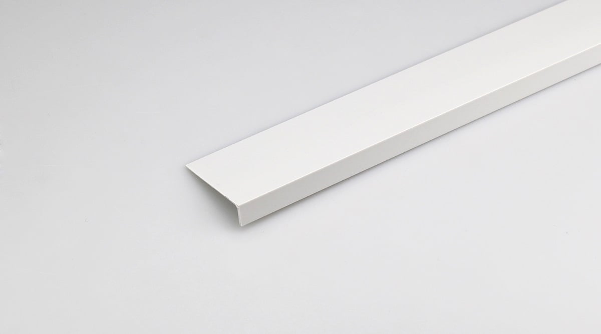 PVC ъглов профил 100x2,5x2см бял сатен
