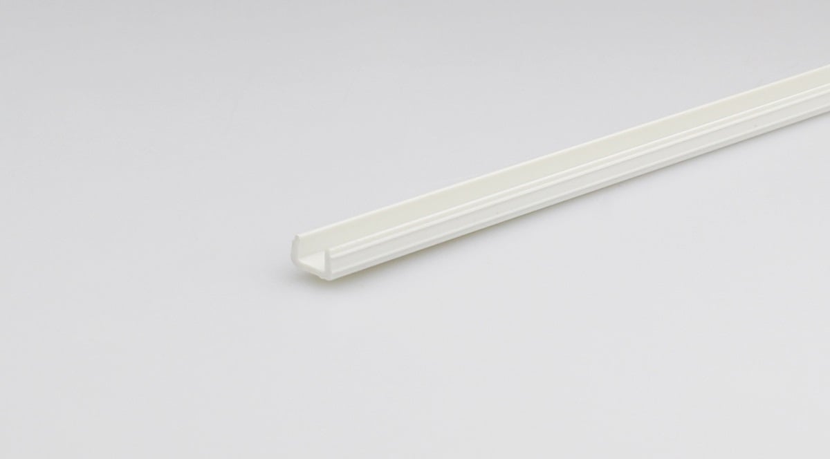 PVC П - образен профил 100x2,4x1,3см бял