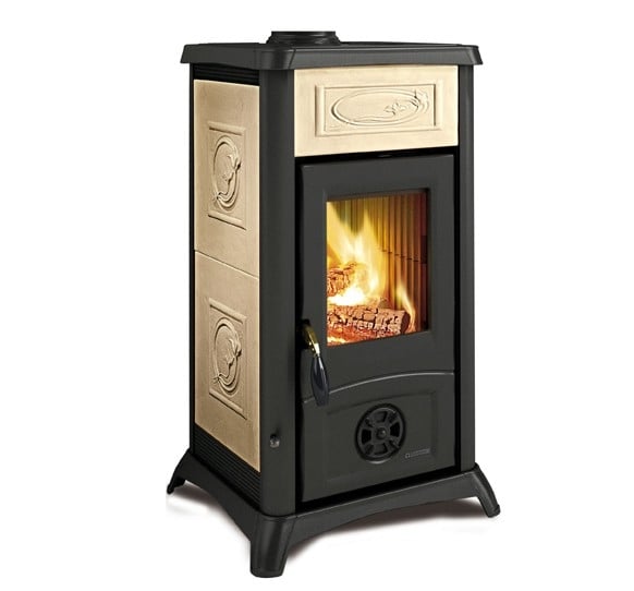 Камина с покритие от майолика или естествен камък La Nordica Extraflame Gemma 6,5 kW