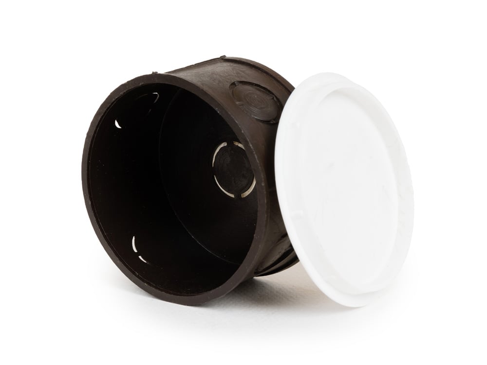 Разклонителна кръгла кутия с капак